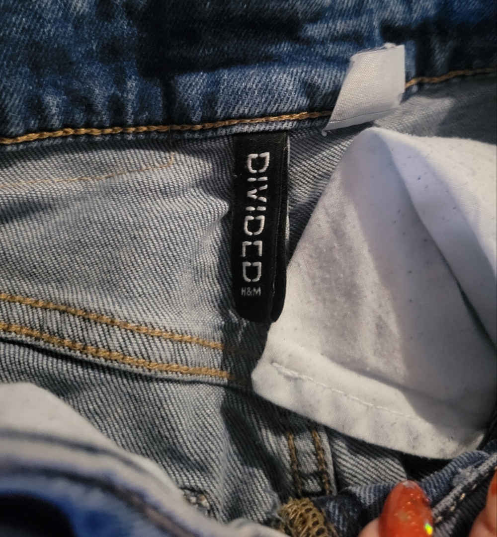 H&M Jeans - Picture 6 of 6
